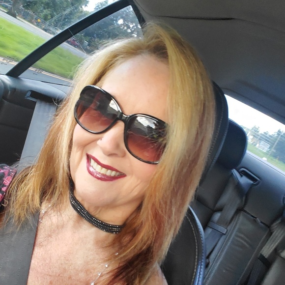 Meet your Posher, Ann - Picture 1 of 1